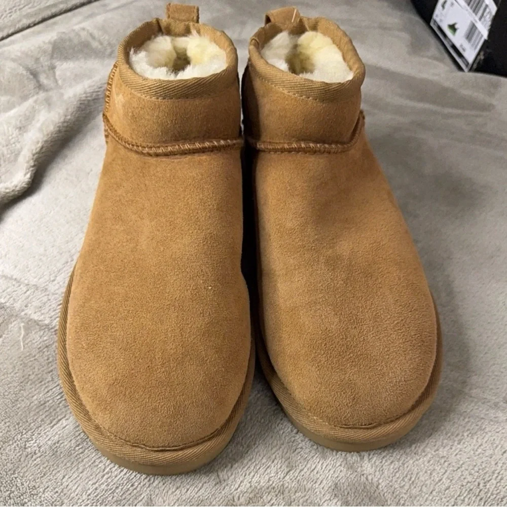 UGG Cream Shearling Lined Footwear - Picture 2 of 7